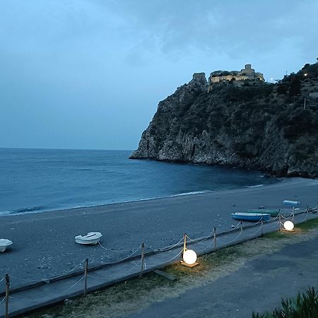 Casa Vacanze Margarita Sant'Alessio Siculo Exterior photo