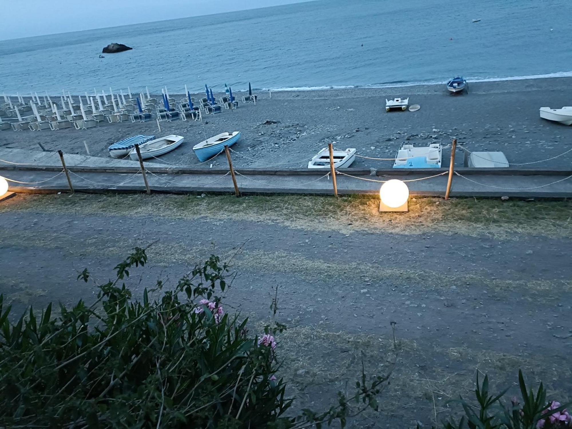 Casa Vacanze Margarita Sant'Alessio Siculo Exterior photo